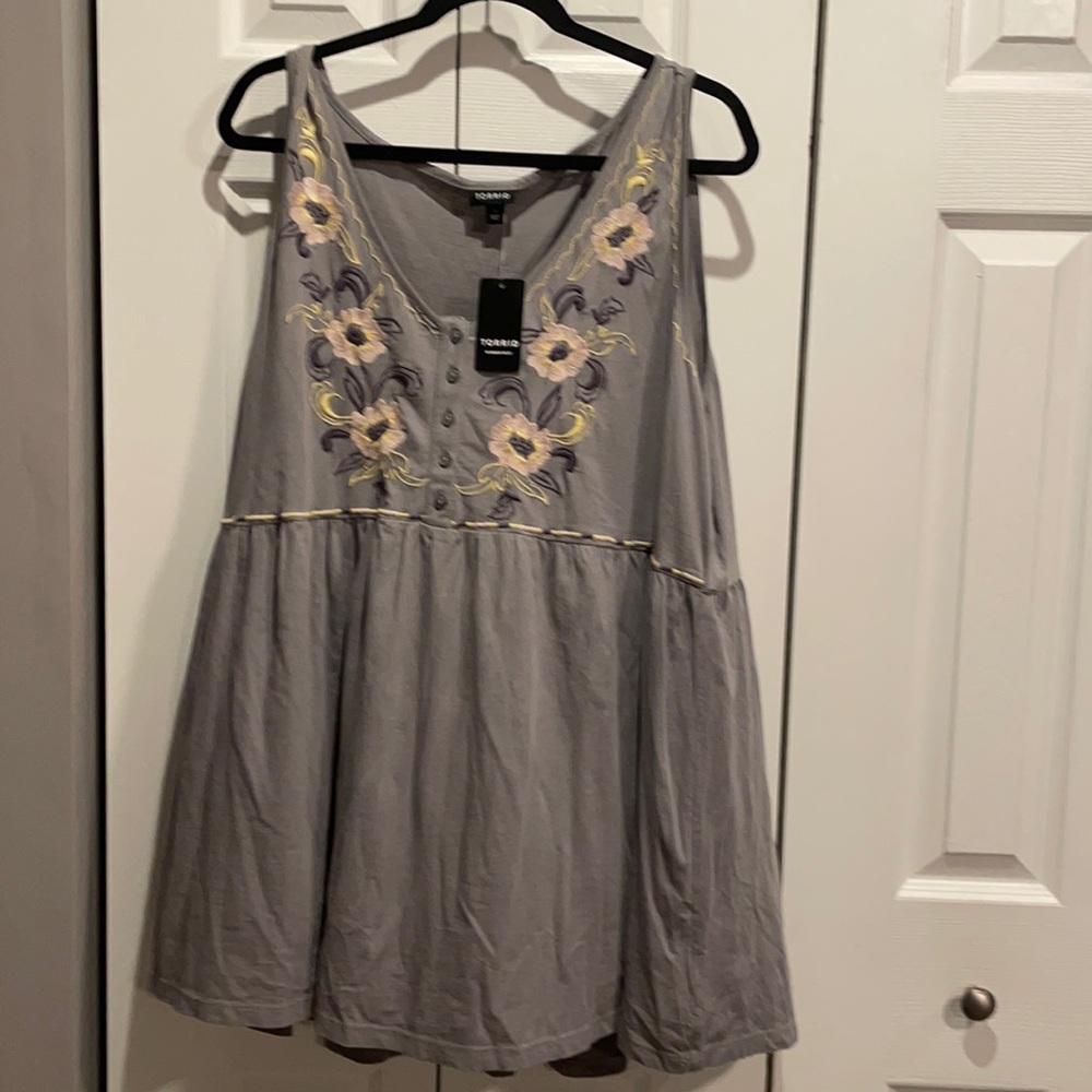 NWT Torrid Size 3 Embroidered flowers babydoll tank top